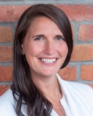 Lauren Mills profile image